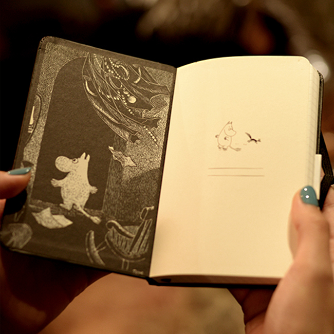 姆明笔记本-黑暗之光