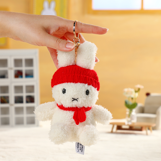 ミッフィー　VIPO × miffy　キーリング　　　シークレット　　レア vipo miffy🧙‍♀️♡ シークレットの魔女っ子ちゃん